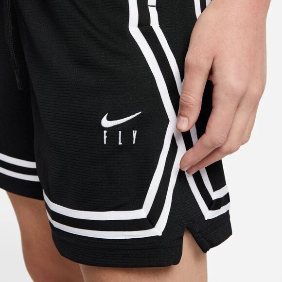 Women's Nike Fly Crossover Basketball Shorts 5 inch Black Size DH7325-010 NEW - Picture 2 of 9